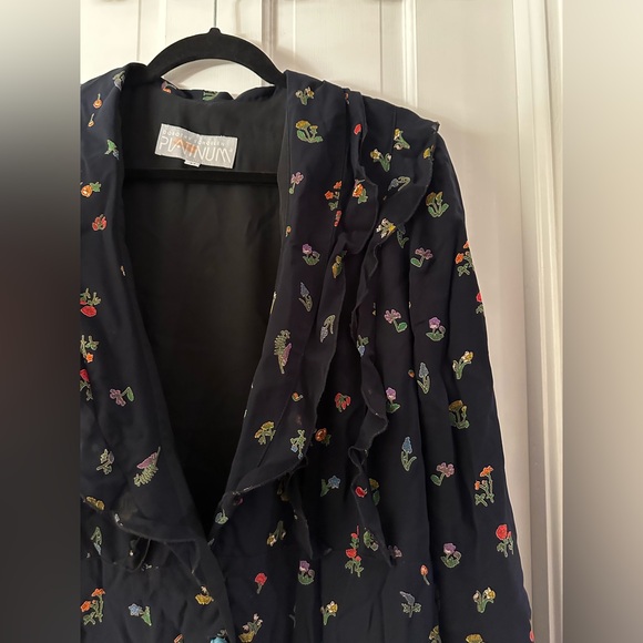 Floral Ruffle Front Blazer - Picture 3 of 4